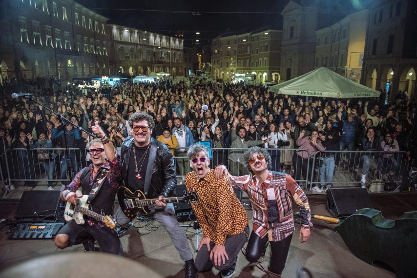 zio pecos musica marche italia concerti eventi piazza thomas bellezze checco zagaglia